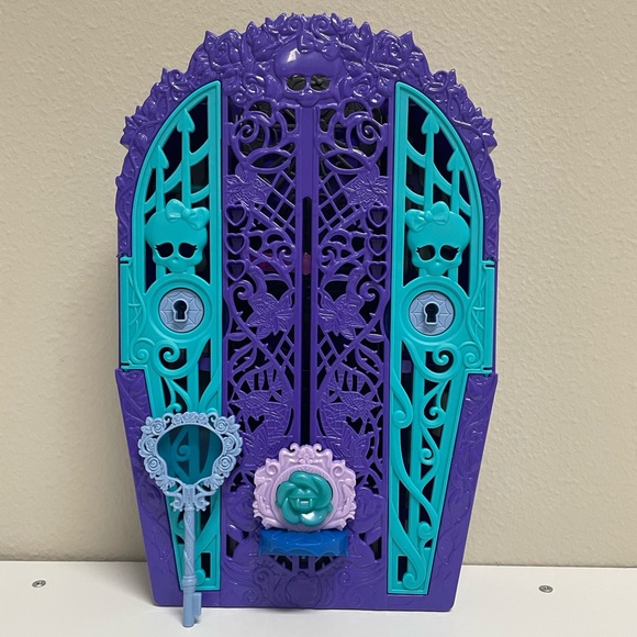 monster high Other - Monster High Skulltimate Secrets Garden Mysteries Twyla’s Closet